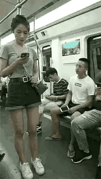 不懂就问，这个是发生了什么了吗？有看懂的吗？