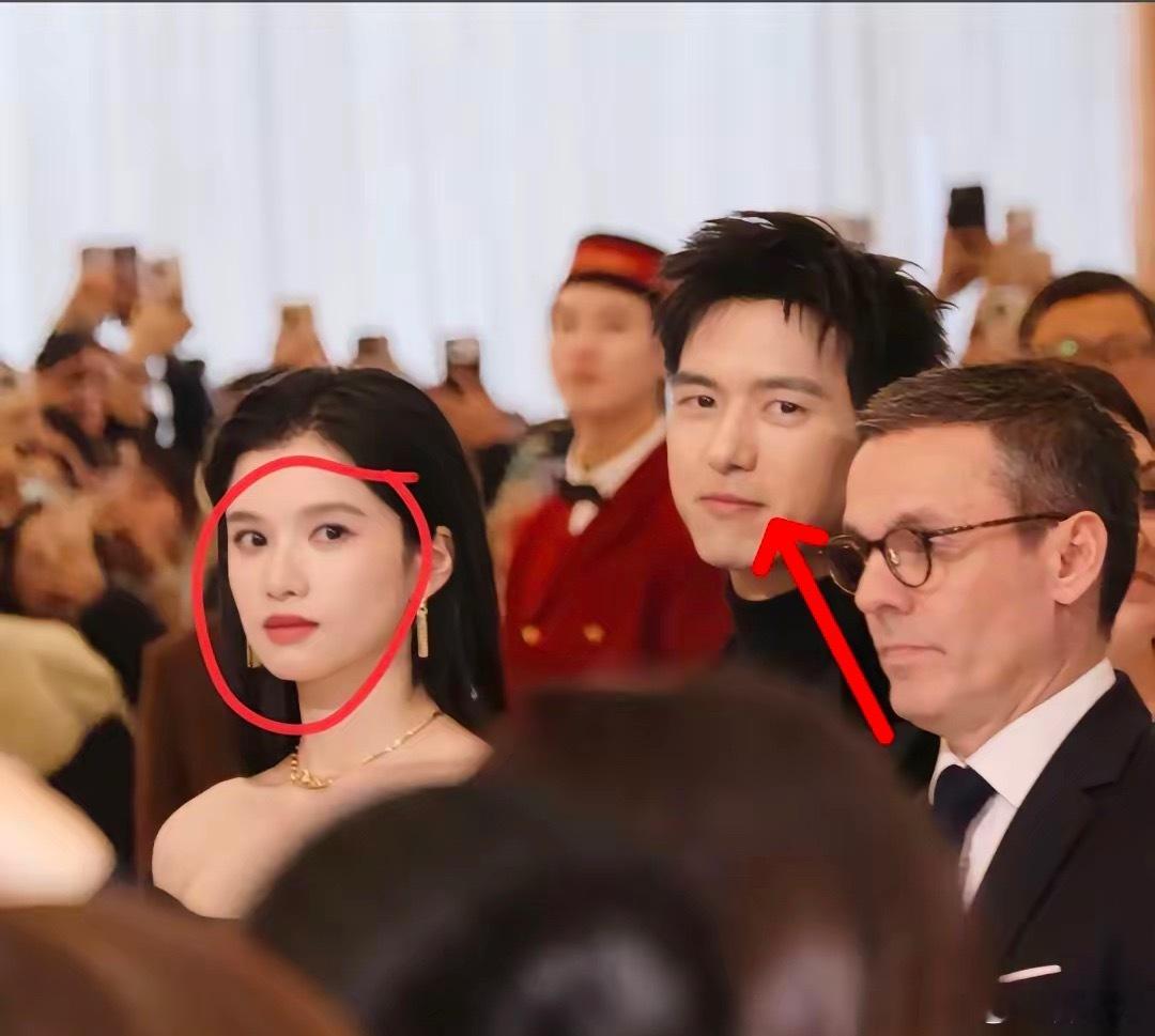 李现怎么也没想到，就是参加了这样的一个活动，竟然被人说有种被冷落的感觉。李现和张