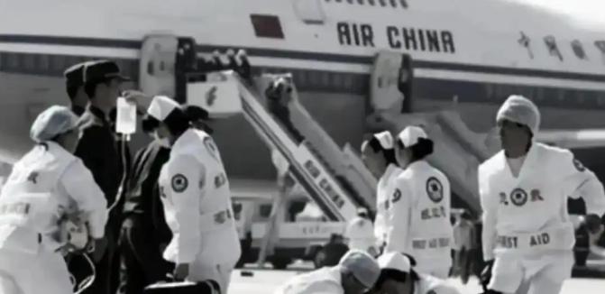 1989年12月，一架中国客机突遭4架韩空军战斗机包围和粗暴驱赶！燃油耗尽的客机