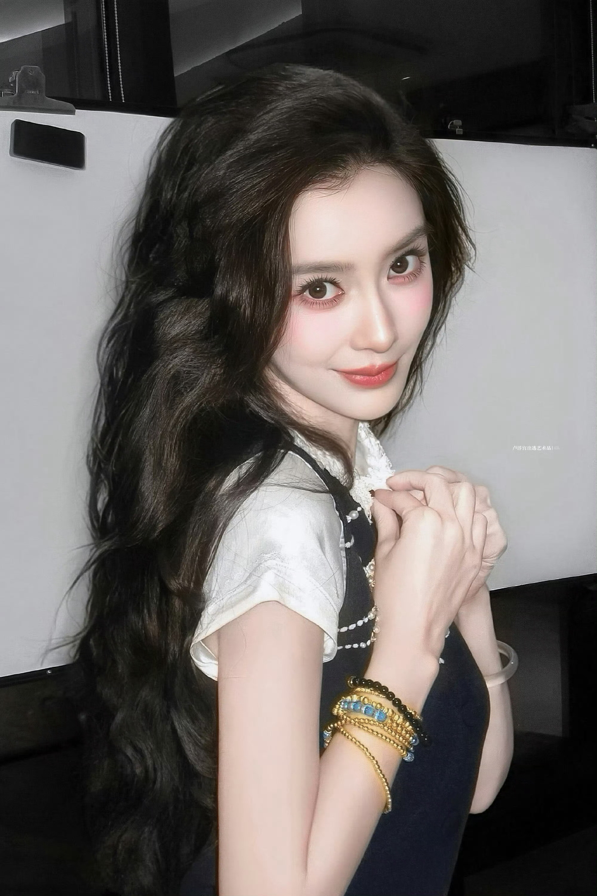 angelababyangelababy🦋思念无声风有声，寒风无情你有情"