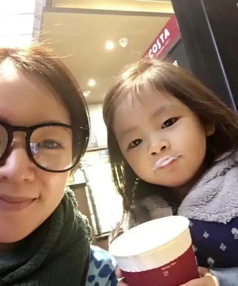 阿雅老公藏不住了！评论区炸锅：原来“IT男”竟是活佛竹庆本乐仁波切，196