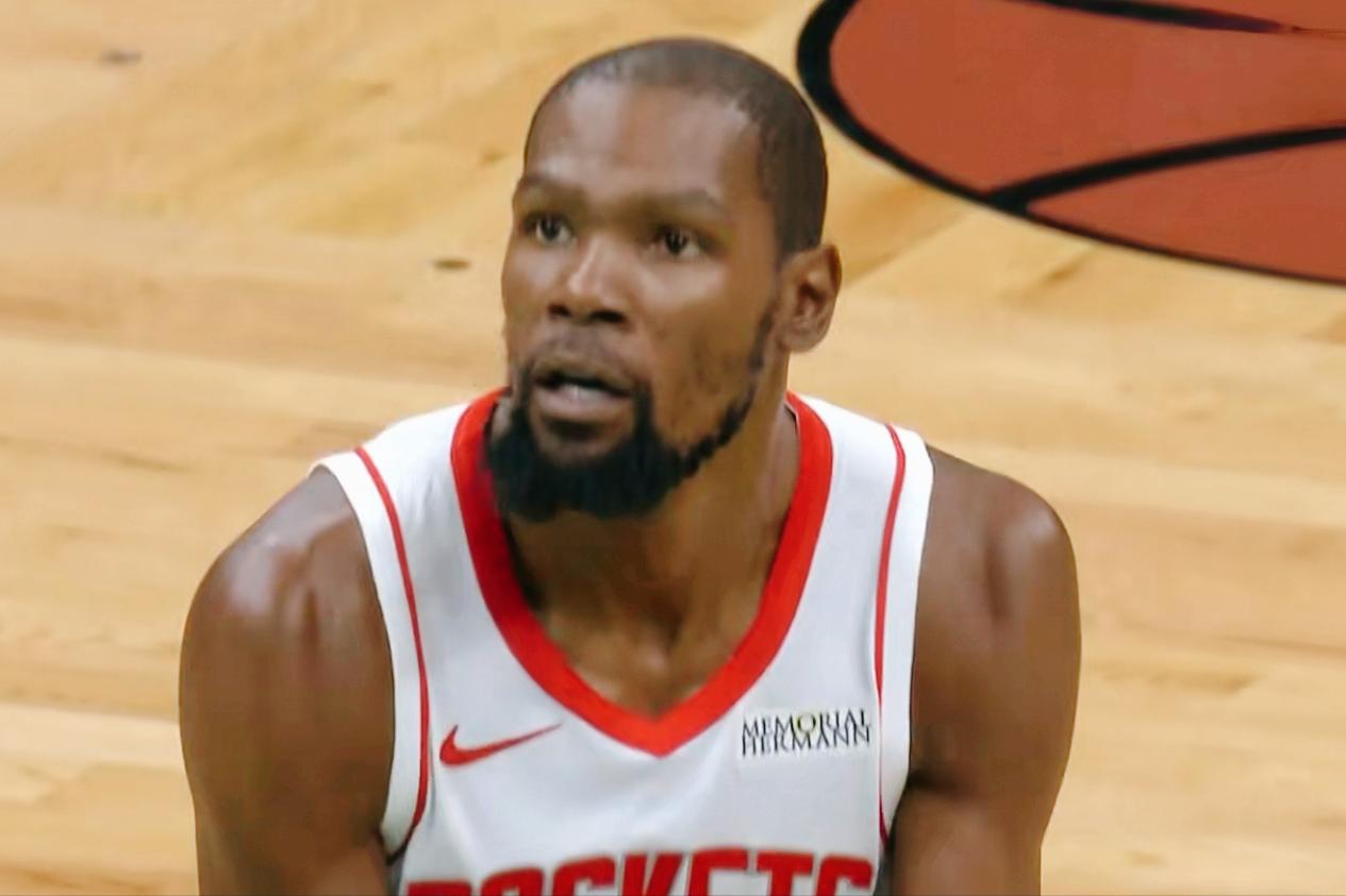 杜兰特燃爆了！出战仅29分半，11投8中、三分3中2、罚球9中8，高效