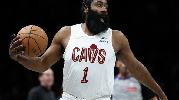 NBA季后赛东部半决赛G3，骑士以116-109击败活塞。阿特金森赛后接受了采