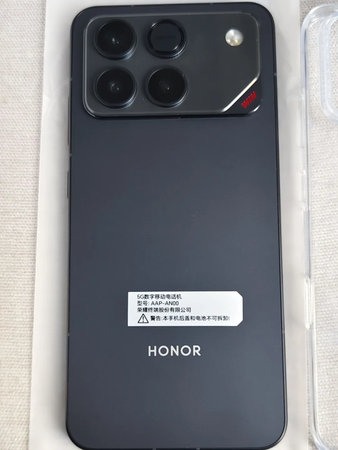 今晚友商又失眠了，荣耀哪是来发布新机，这根本就是来索喉的，上有拍照旗舰荣耀500