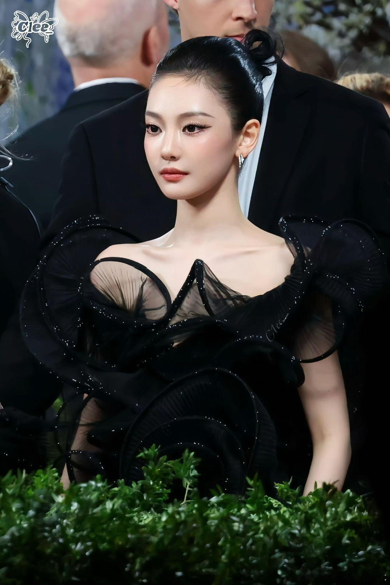 G社宁艺卓metgala生图宁艺卓metgala🖤美貌统一东西方！宁艺卓黑色定