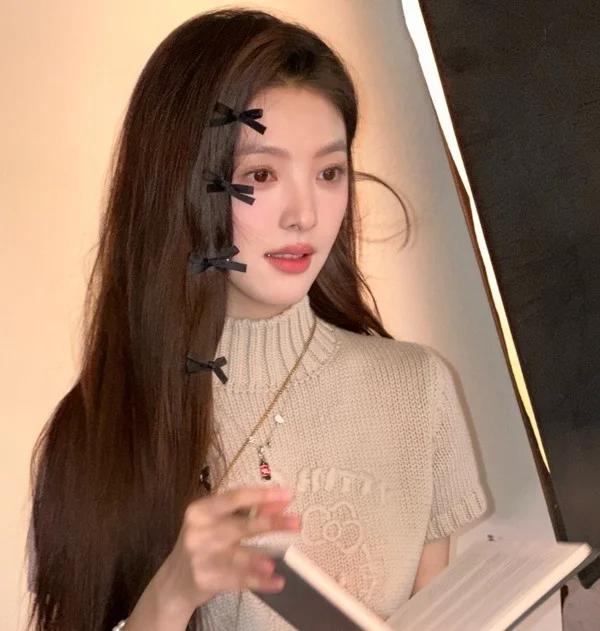 王珂说得真是对:戏子赚钱就是容易。章若楠，非一线明星，竟然给每个员工更换新手机