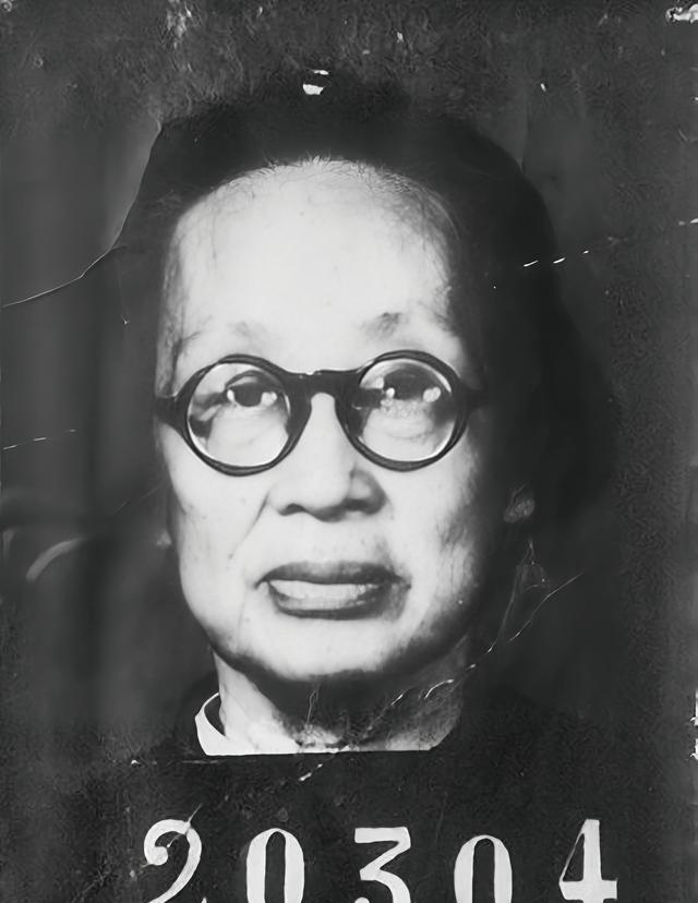 1949年，宋庆龄、何香凝找毛主席求情，请求放了汪精卫的妻子陈璧君，毛主席只提了