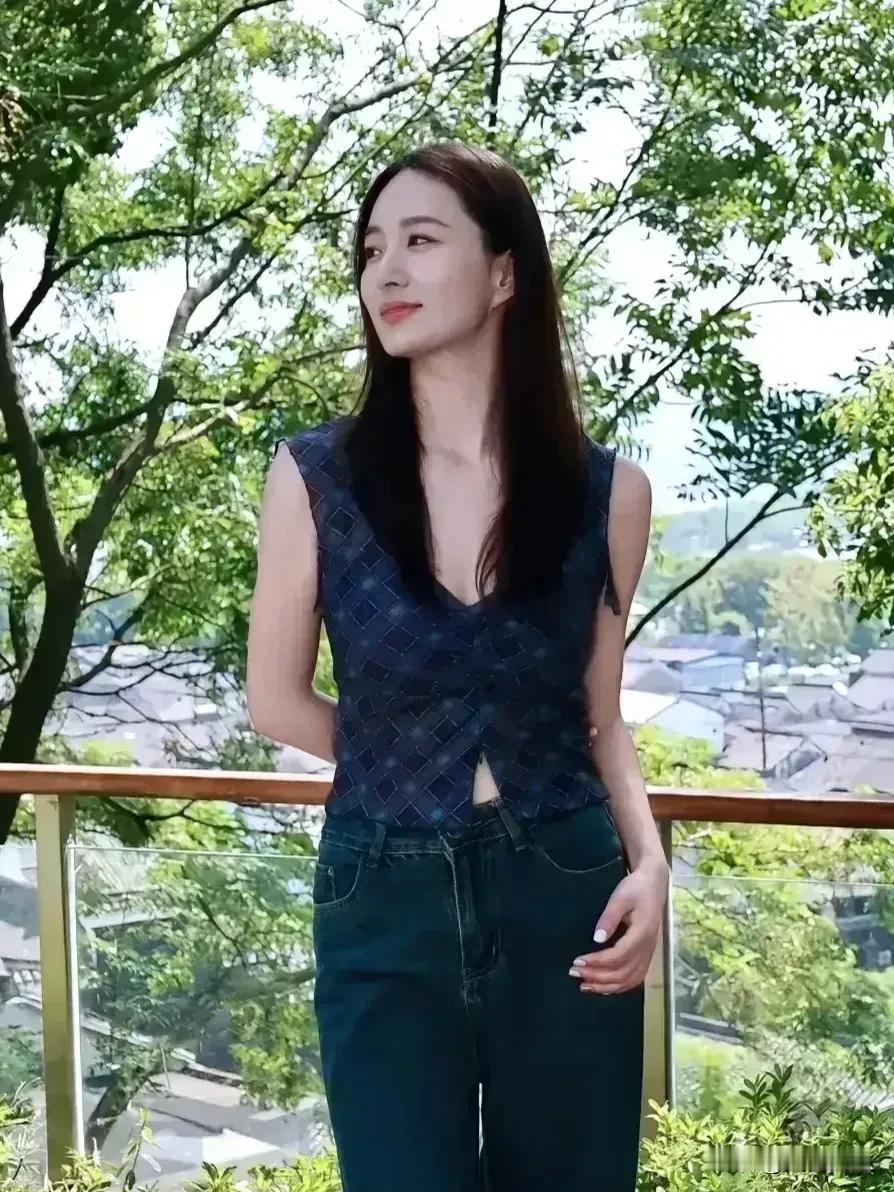 在生活的琐碎里感悟自然之美，于老君山中领悟人生的真谛。