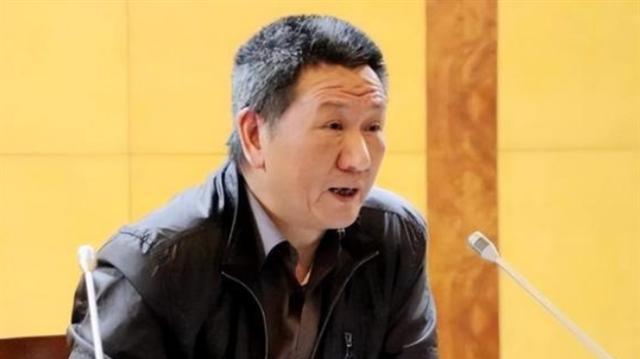 “我是从死人堆里爬出来的人，你确定要在我的店里耍狠？”面对越战老兵的气势，这位当