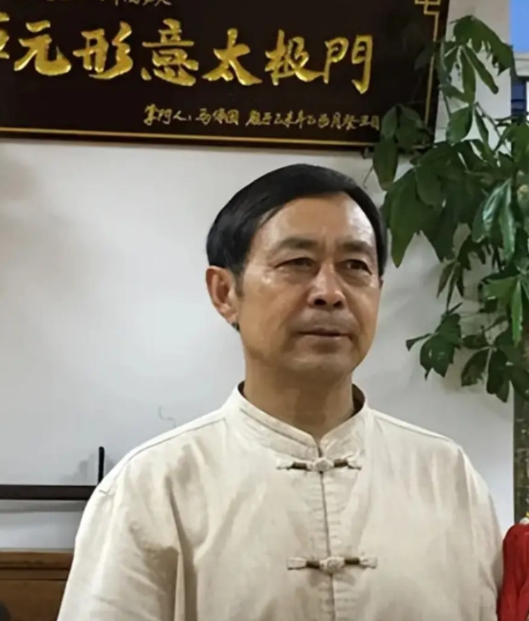 有人总结河南有四大名人：分别是许家印，释永信，老胡，马保国。一个是房地产的领军人