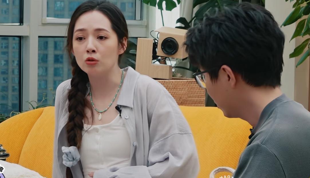 有钱人的脑回路真的捉摸不透！向佐家在香港有钱有势，居然让孩子在郭碧婷的娘家读书