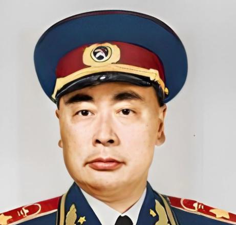 陈毅为什么是元帅？1955年，授衔名单里多了一个让人意外的名字——陈毅。那一