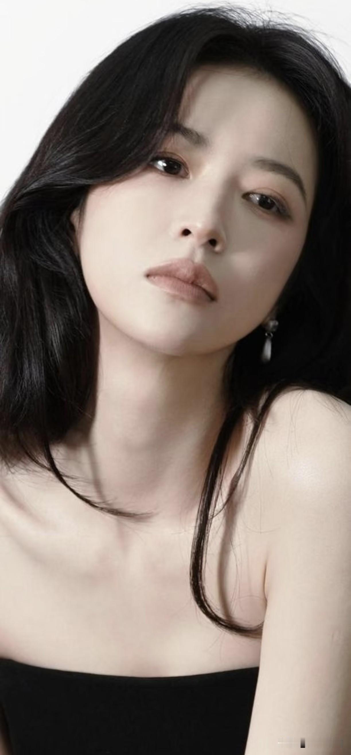 一个离过婚的女人说：“如果你真的听过来人一句劝，千万不要去离婚，别去离。不要听网