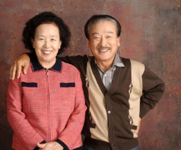 25号凌晨，曾出演《搞笑一家人》、《澡堂家的男人们》、《公主的男人》等多部经典作