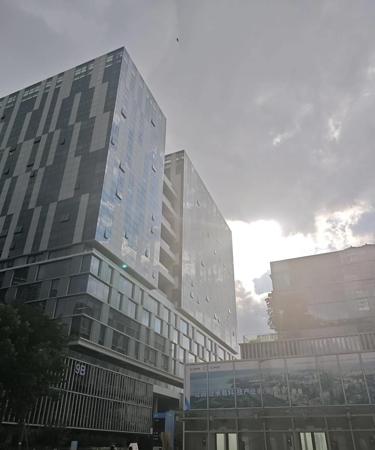 我们对俄罗斯提出来的中俄印三方会谈没有兴趣。俄罗斯提出来肯定还是俄罗斯觉得有必