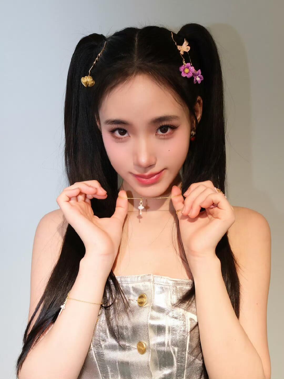 还有我觉得许韶恩的双马尾（s二女儿）也是我见过很带感的….