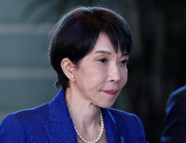 结束访美的高市不笑了，回国前突然喊话中方：愿意和中国展开对话高市早苗这次去美国