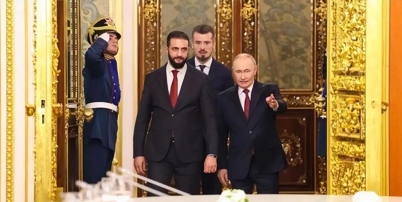 朱拉尼访问俄罗斯，目的大概有这五个方面：第一、从国际通缉犯到叙利亚总统，朱拉