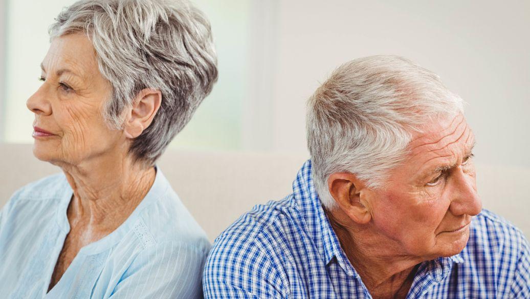 阿尔兹海默症跟做家务有关系吗？神经内科主任提醒：中老年人，做家务时要注意这6