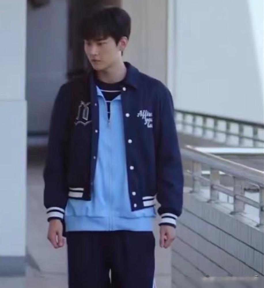 我有个预感以后周柯宇的戏路可能变窄了不是他的演技不太好，而是以后他可能只能演