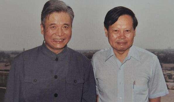 🌞1986年，杨振宁来看望癌症晚期的邓稼先，他开玩笑地问：“研制两弹一星，