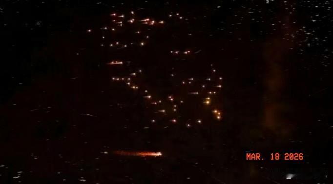 就在刚刚，18号，伊朗伊斯兰革命卫队动用“城堡破坏者”“伊马德”导弹，以及搭载多