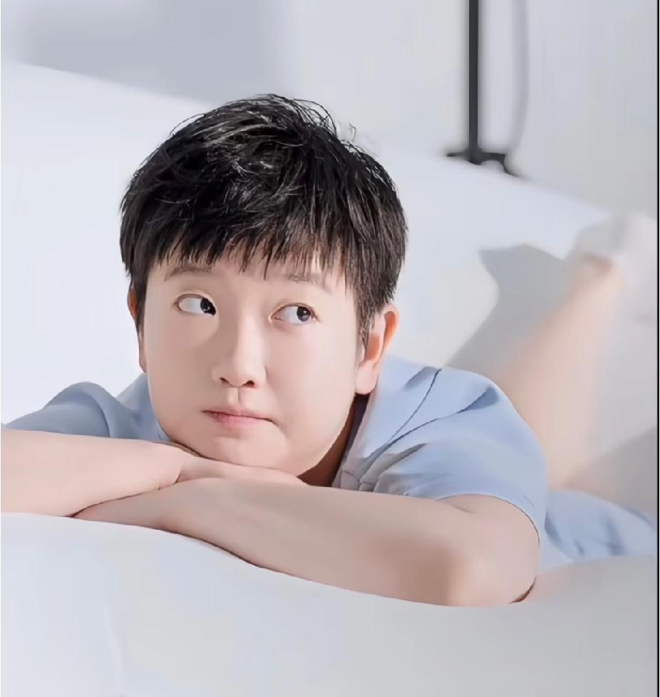 乒超大连站没能见到莎莎，雄安站赛事还在继续，心里清楚大概率还是等不到她上场。闲