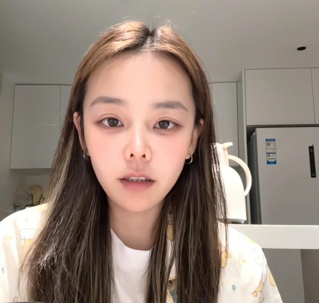 熊磊回应孩子改姓问题，直言:我把孩子改姓熊了，我跟杜妈怎么处啊？一句话曝光背后婆
