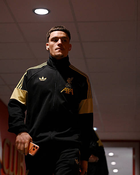 如果埃利奥特回归，伍德曼就没位置了，大概是这个道理