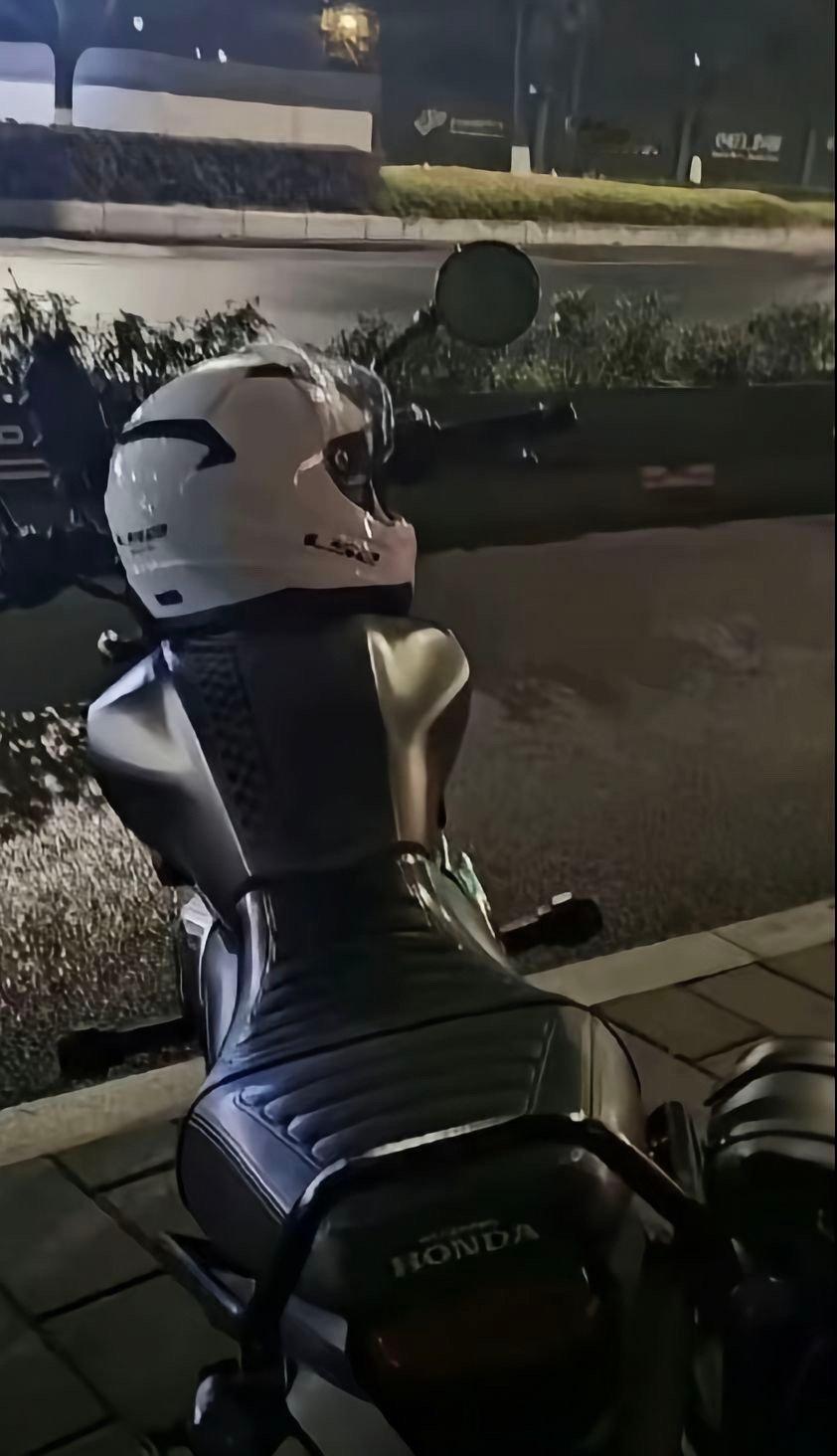 这姑娘身材真好​​​