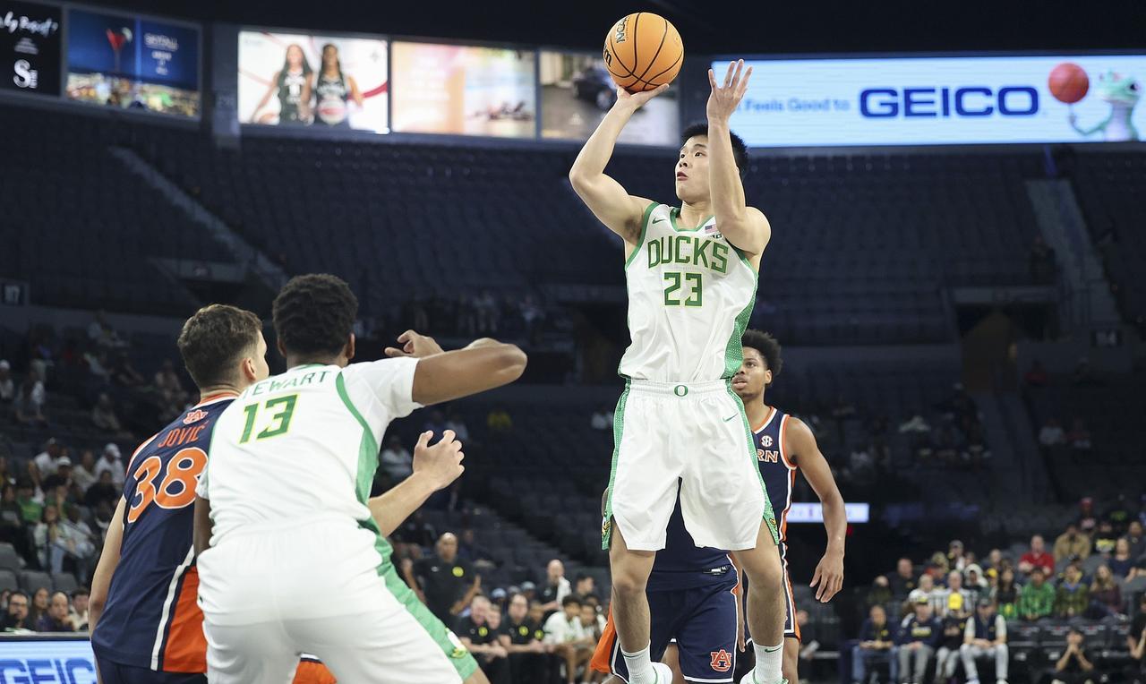 林葳23分5助攻，创个人ncaa新高。反超三分本来进了硬是给涮出来了，秃子进了个