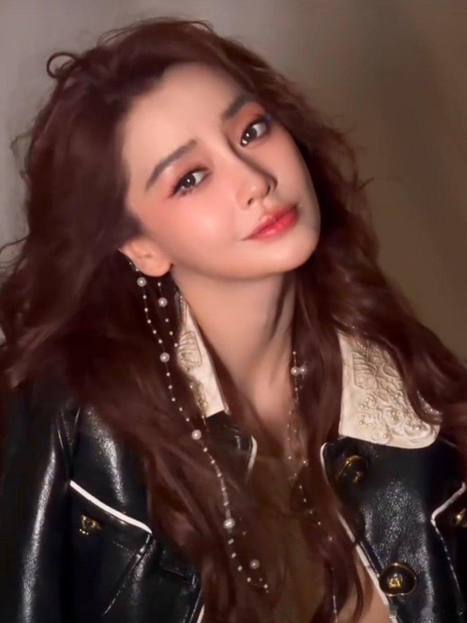 Angelababy跳刀马刀马了｜angelababy这个刀马的视频的背后真的