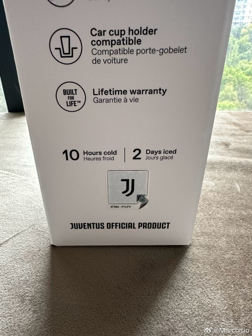 冲的你妇联名到啦！比来比去，选了倒数第二小的这款，整体的做工还是非常精致的，JD