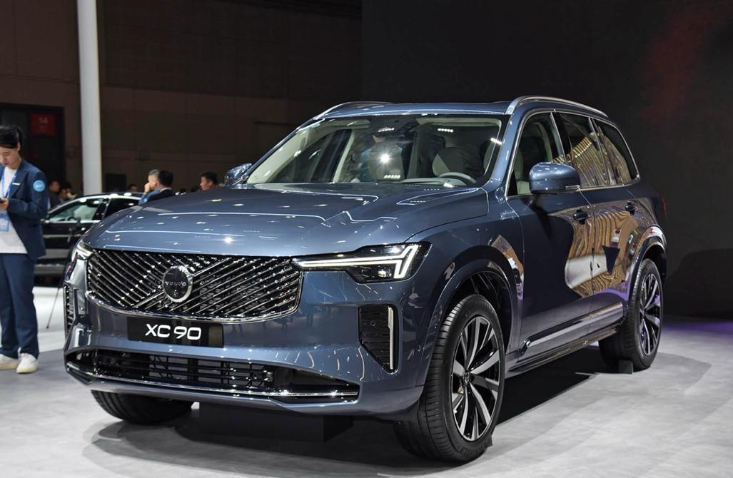 想买豪华旗舰SUV，沃尔沃全新XC90和问界M9谁更值得推荐？如今50万级SU
