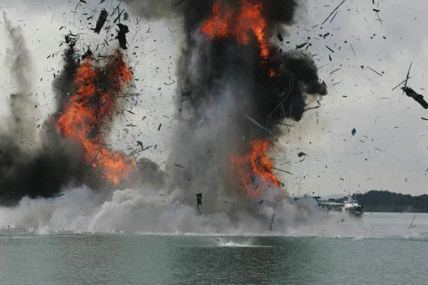 这就是惹怒俄罗斯的后果。7月25日凌晨，俄军对乌克兰多地甩出2枚导弹加近160