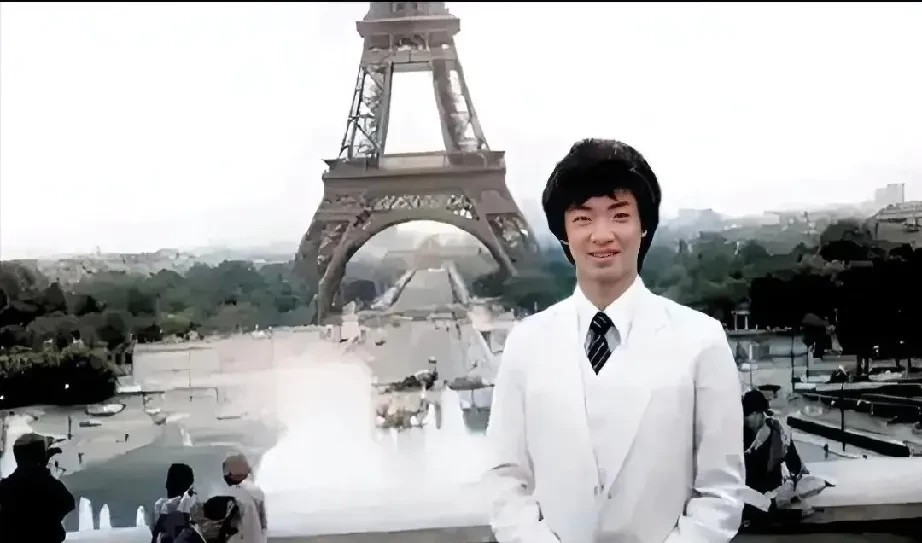 金星变性前的最后一张男儿身照片，几个月后他接受了手术。