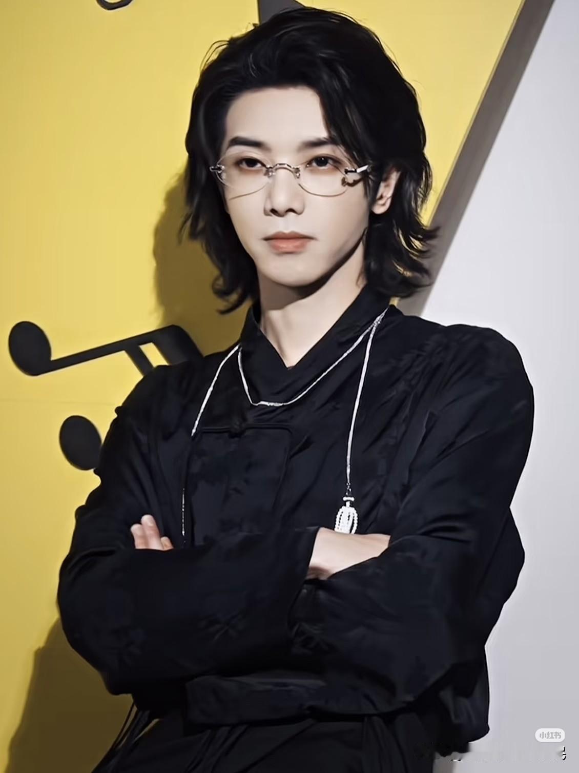 “宣布不婚开旅游公司”—纯属无稽之谈。这些不实信息别再传了华晨宇35