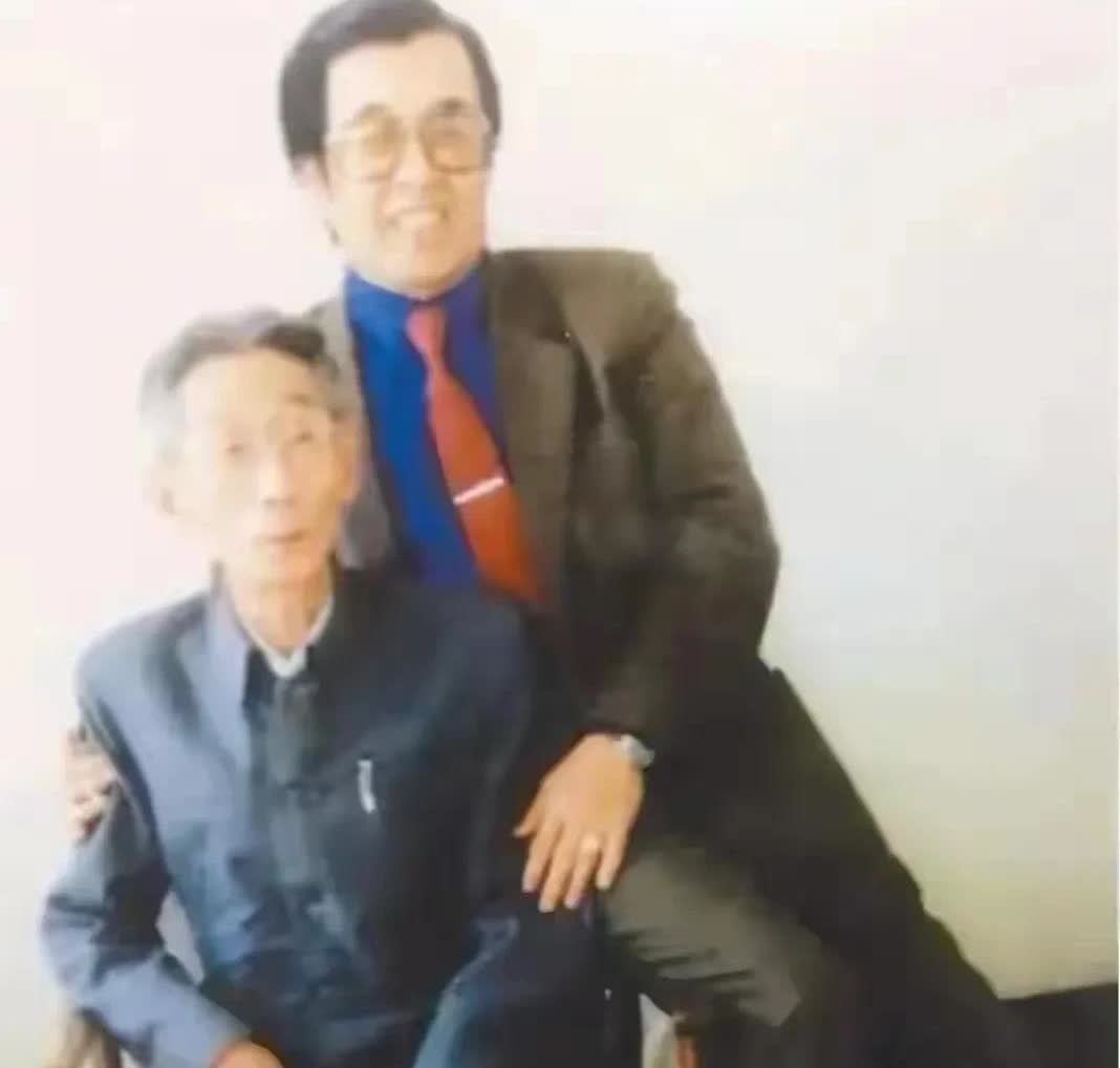 裘英俊谈相声师承：赵伟洲拿100块钱，谢天顺也没敢喊常宝霆师哥相声艺人非常注