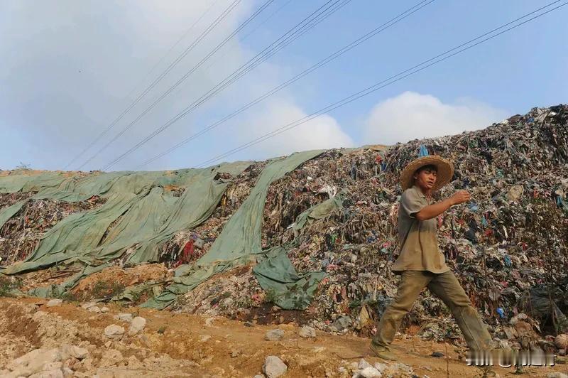 深圳挖出埋了20年垃圾去焚烧背后深圳挖出埋了20年垃圾用于焚烧背后，深圳罗湖的
