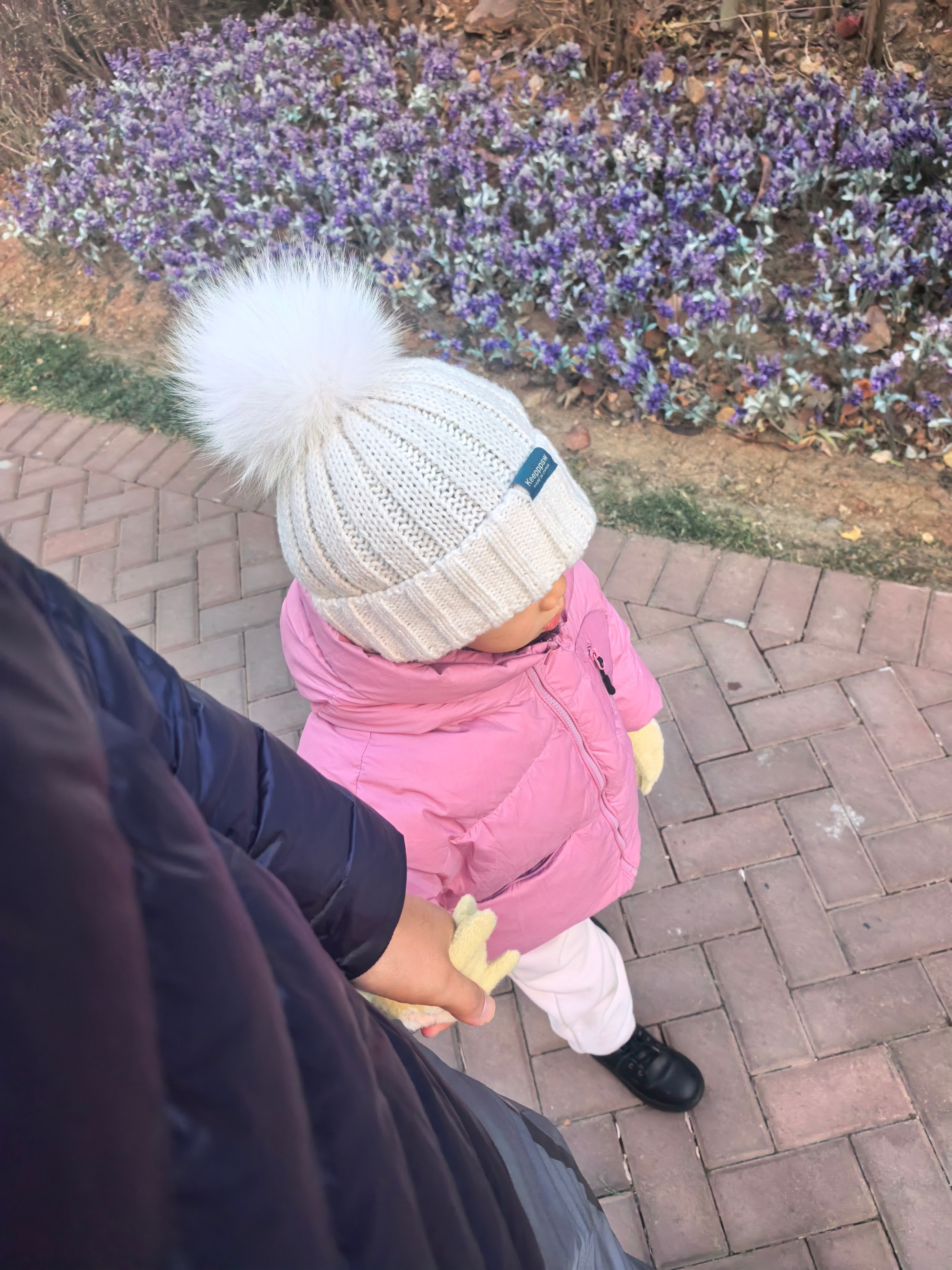 送小棉袄上幼儿园孩子是生活很好的调节剂和动力源泉