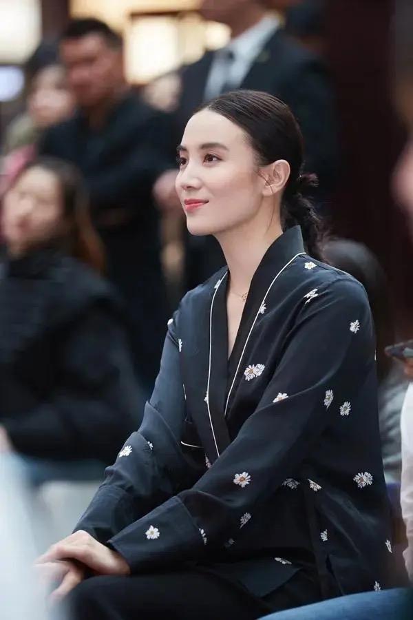 中国演技最好的10位80后女演员1，宋佳。电视剧电影全面开花，持续稳定高产，