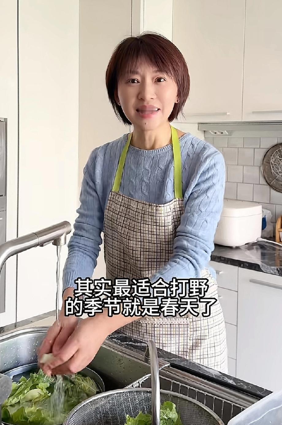 果然优秀的人到哪里都厉害欧阳夏丹，已经不当主持人了但是她拍了一个短视频，居然