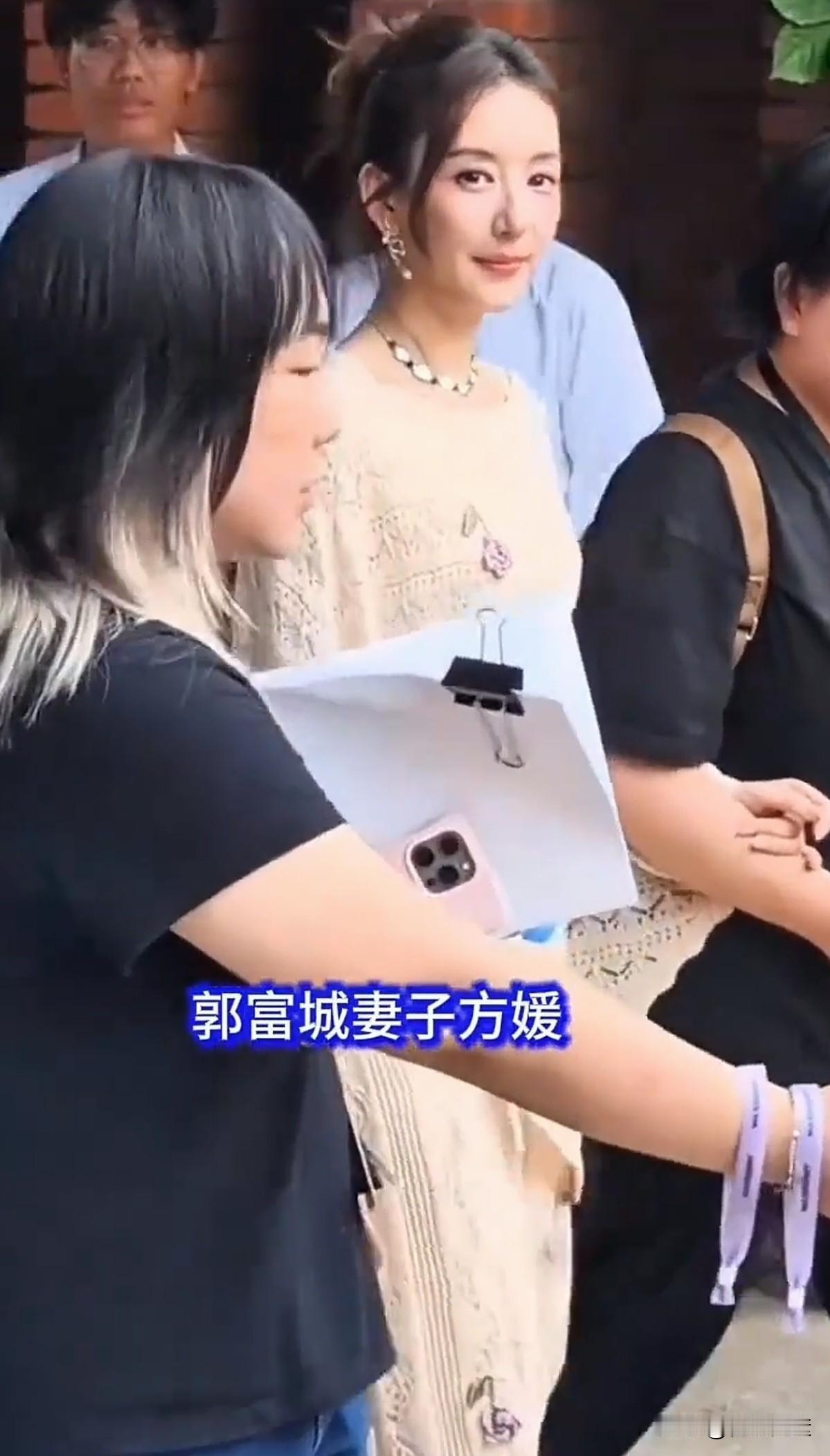要颜值有颜值，要身材有身材，要情商有情商。模特出身的方媛，自从成为天王嫂后，形象