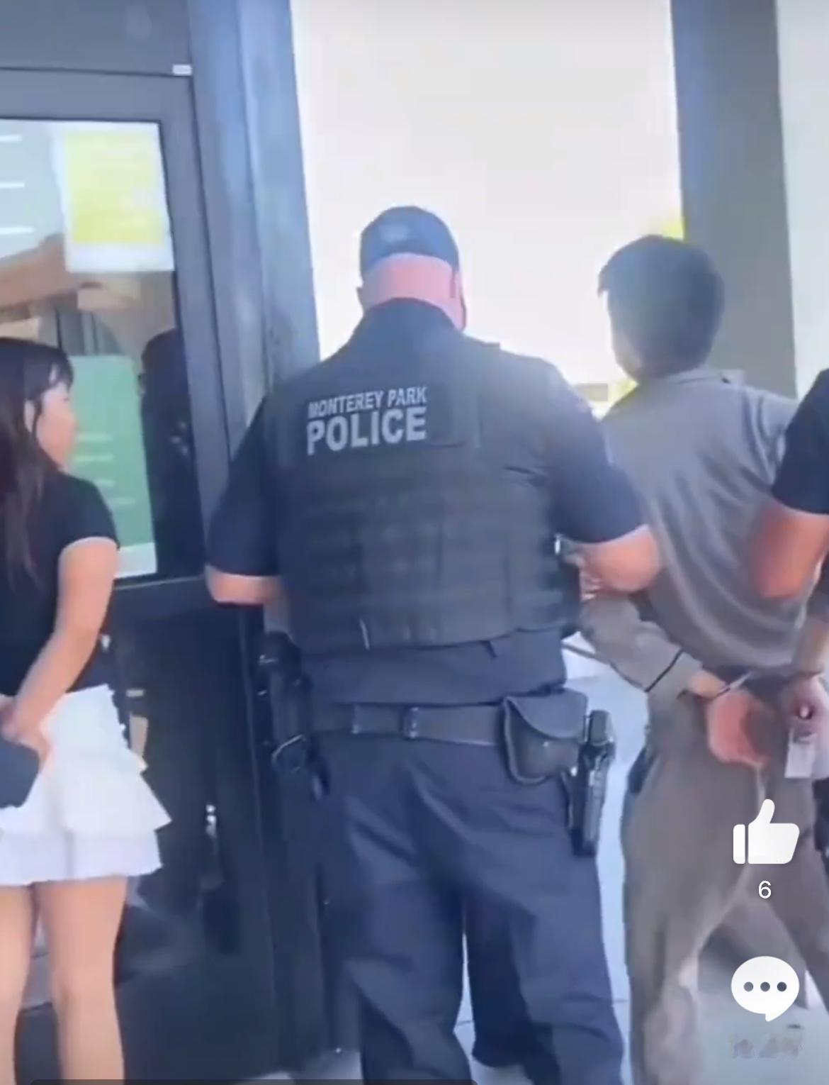 孩子独自留车内，疑似一对中国夫妇美国超市去买菜被抓，各位知道原因是什么吗？因为哪