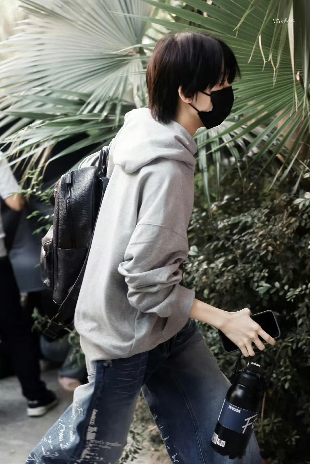 杨博文张函瑞王橹杰《我们的少年时代2》围读上班路透