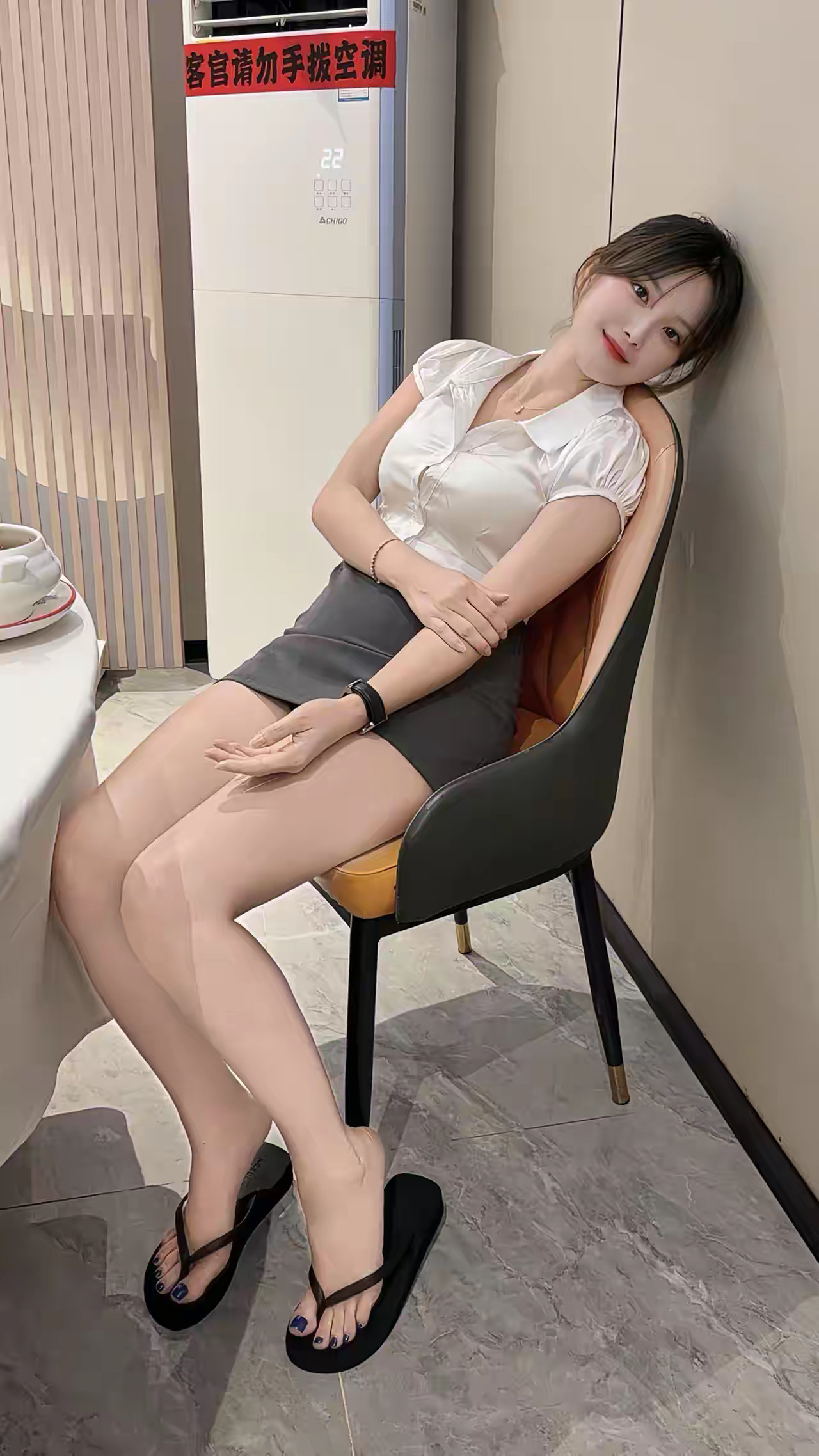 会说话的技巧有哪些？1、跟同事——不谈隐私2、跟病人——不谈悲伤3、跟老人——不