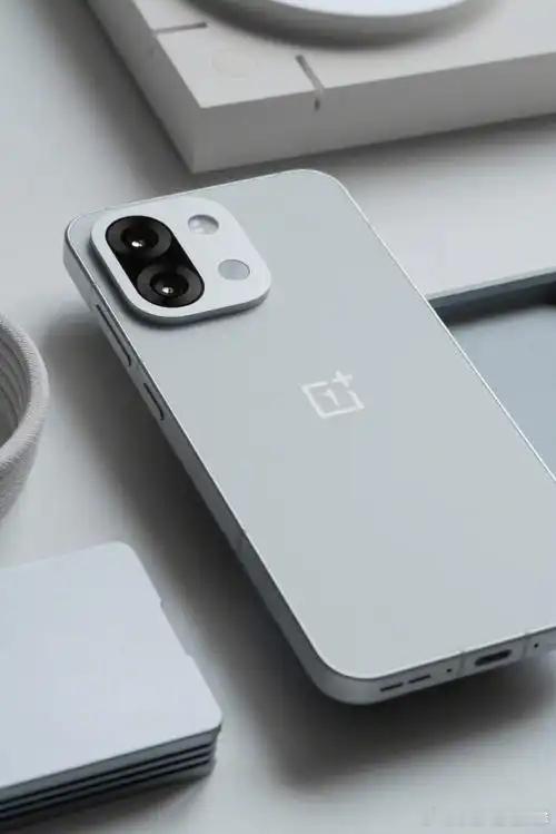 现在拍摄基本就是大疆全家桶就突然想换个手机玩(不是FindN5不好[害羞])图