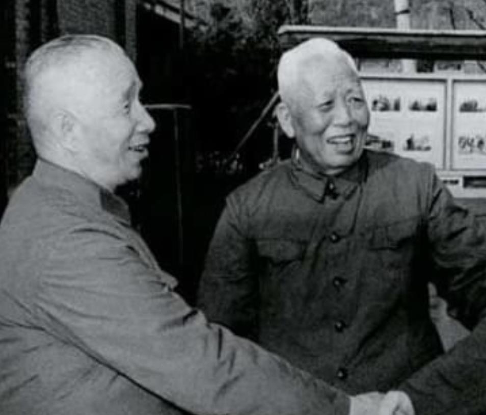 1947年，华野十纵司令宋时轮奉命，率部北渡黄河，不幸损失了5500多人。战后，