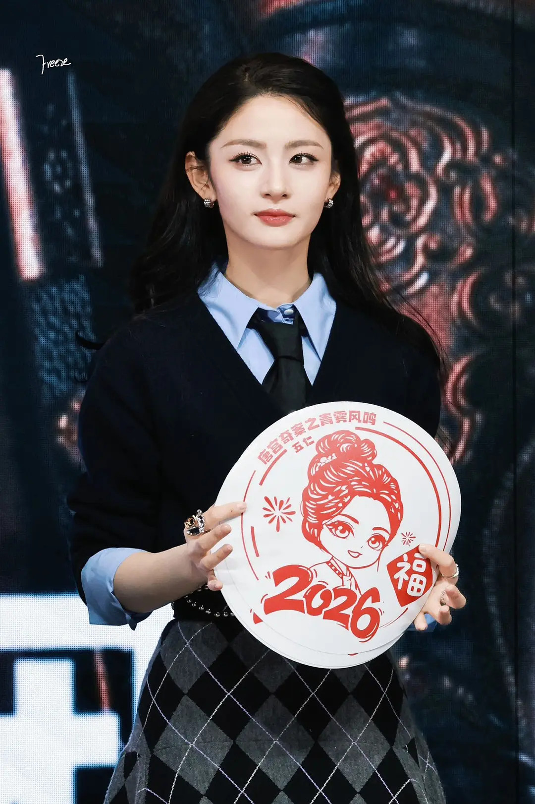 赵晴资源实感路人随便看了下图，三天四套造型居然都能及格线以上。大牌衣服确实挑人，