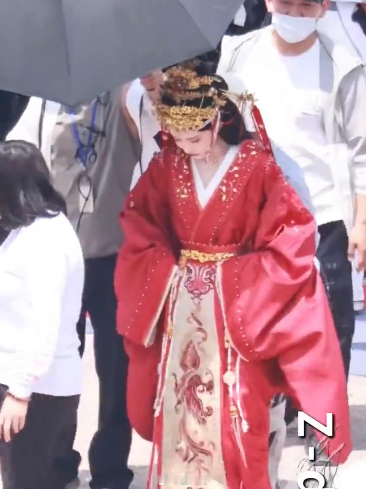 孟子义百花杀大婚造型路透啊呀。孟子义在电视剧《百花杀》怎么能美成这样啊，孟子义在
